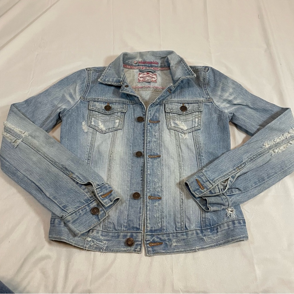 Abercrombie Authentic Vintage Distressed Denim Jacket Light Wash Womens Large